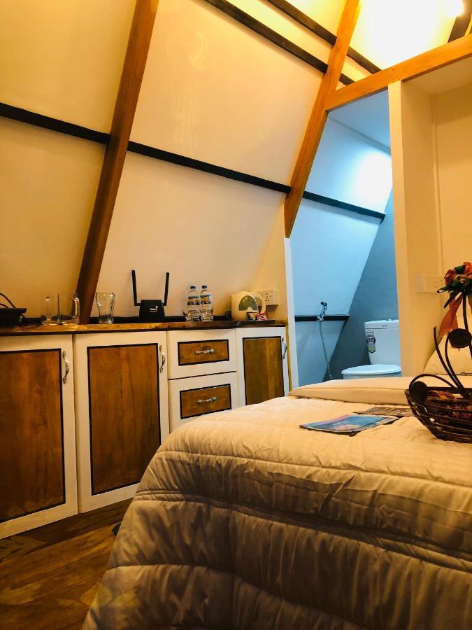 The We2 "Wildwood Elegance Escape" Bed & Breakfast Induruwa Dış mekan fotoğraf