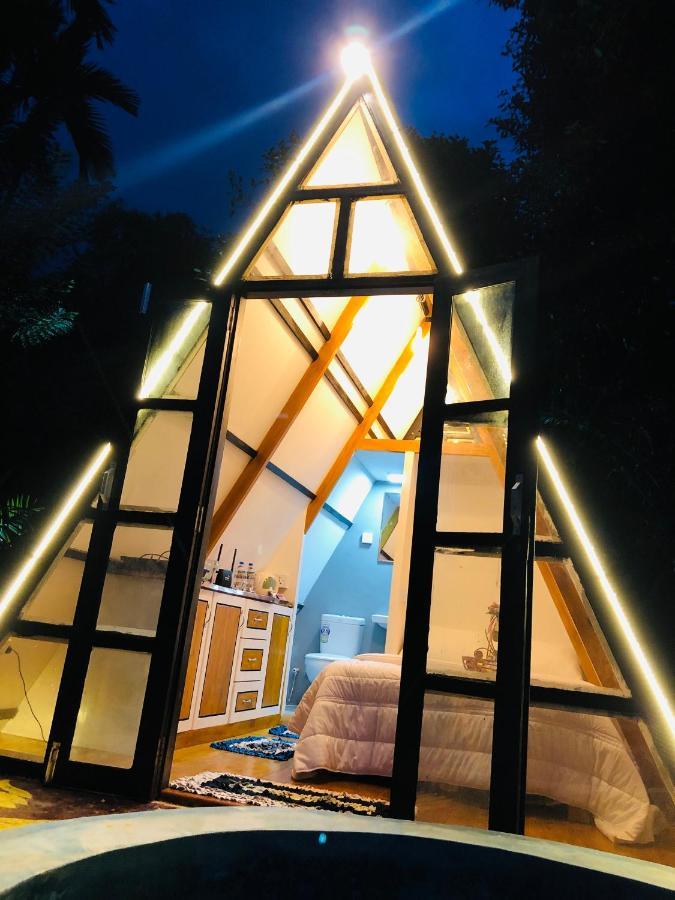 The We2 "Wildwood Elegance Escape" Bed & Breakfast Induruwa Dış mekan fotoğraf