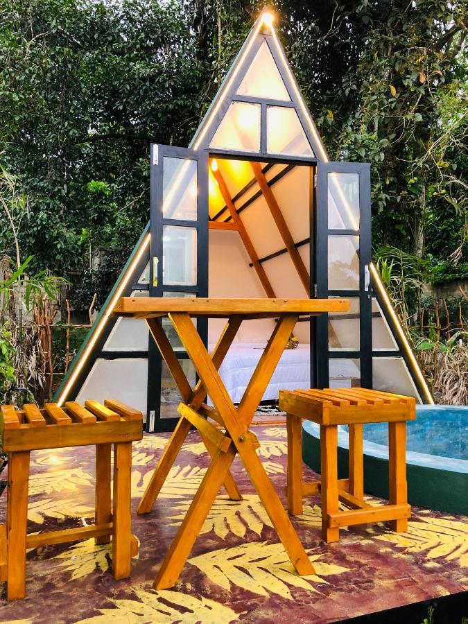 The We2 "Wildwood Elegance Escape" Bed & Breakfast Induruwa Dış mekan fotoğraf